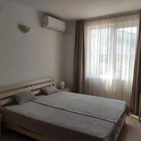 Apartment тристаен апартамент- Sveti Vlas